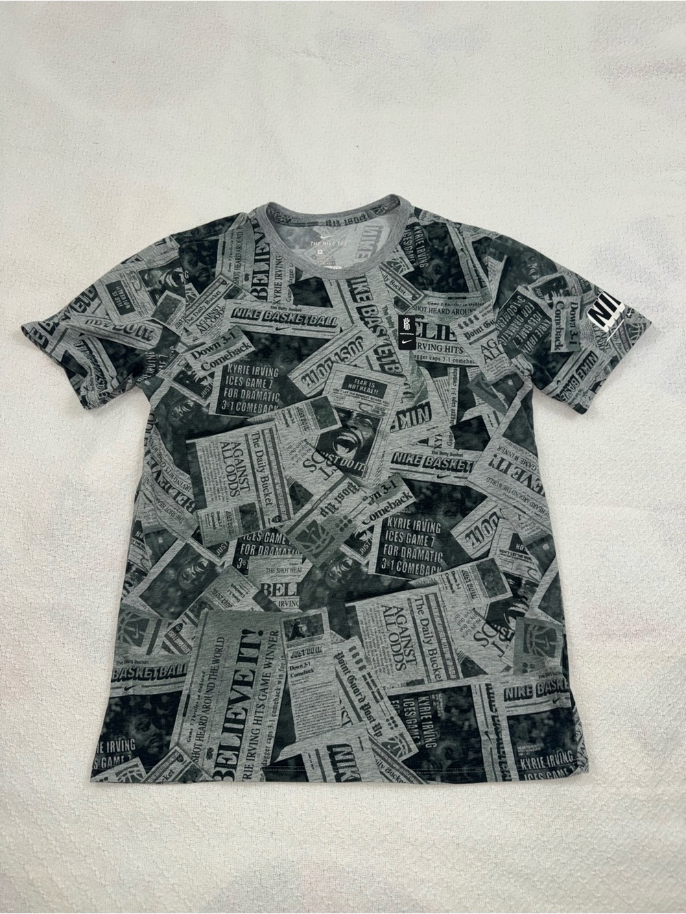 Nike Kyrie Irving Basketball Graphic T-Shirt